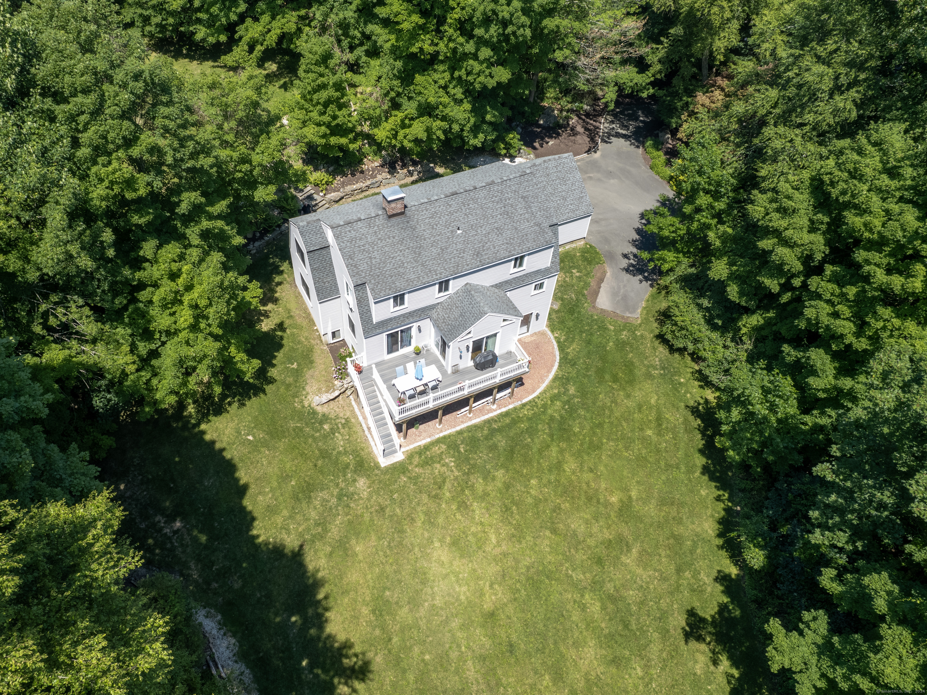 125 Mountain, Ridgefield, Connecticut 06877