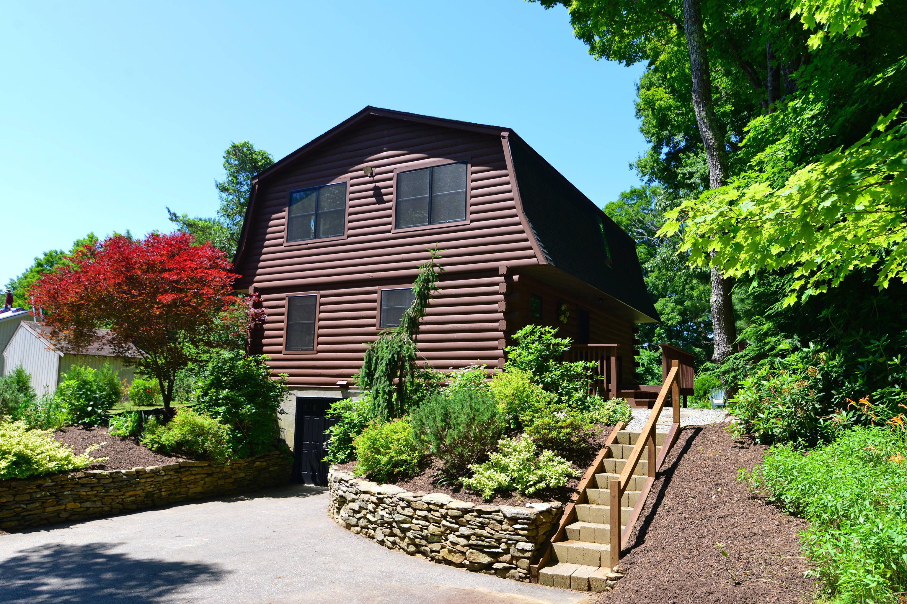 62 Crooked Trail Woodstock CT