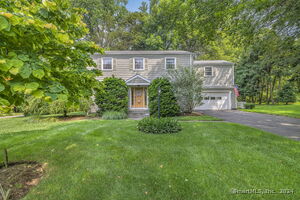 19 Springwood Drive