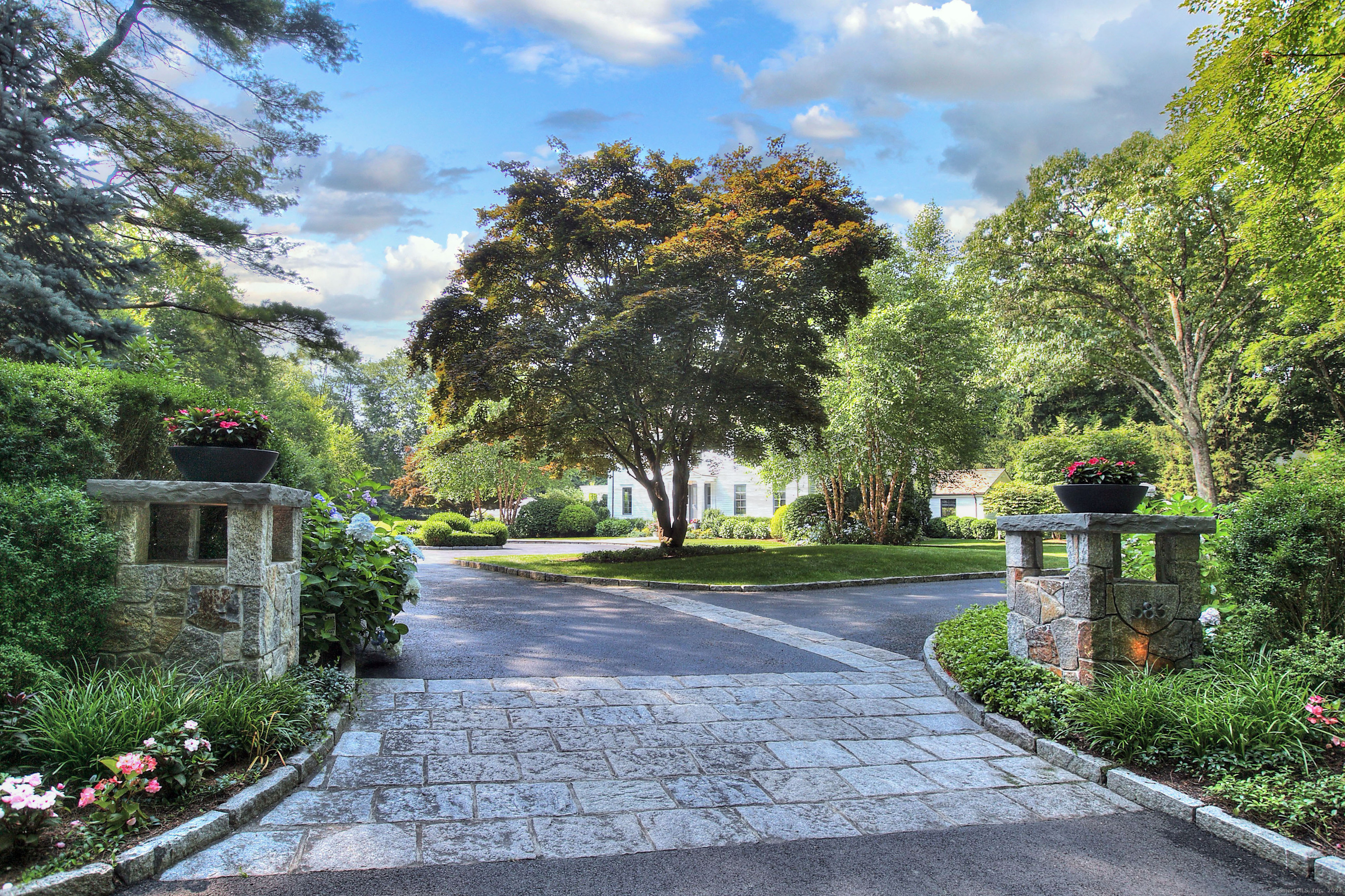 583 Silvermine, New Canaan, Connecticut 06840