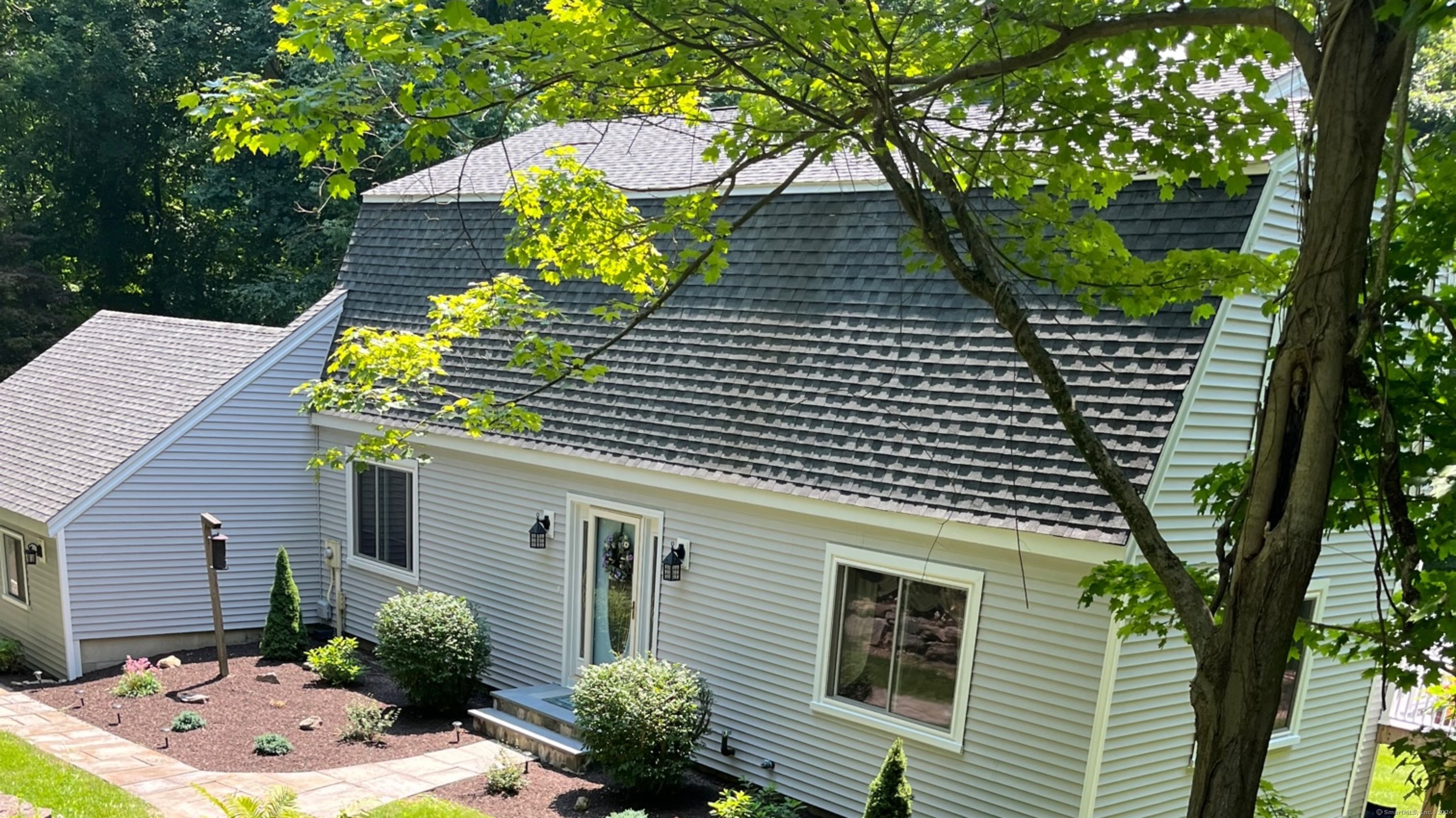 125 Mountain, Ridgefield, Connecticut 06877