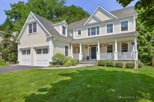 11 Robin Hood Lane