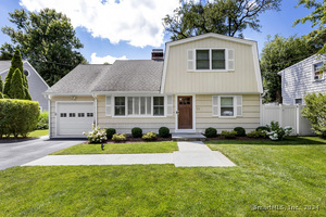 31 Carter Drive
