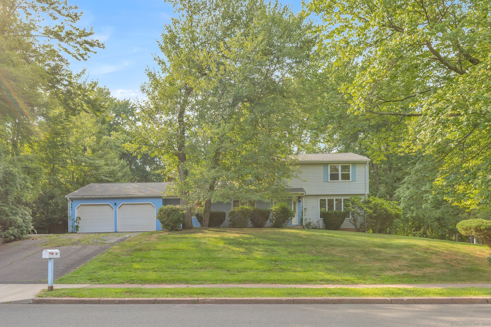 145 Lamplighter Drive Manchester CT