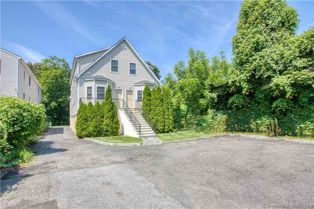 22 Hollow Wood Lane, Greenwich, Connecticut photo 1