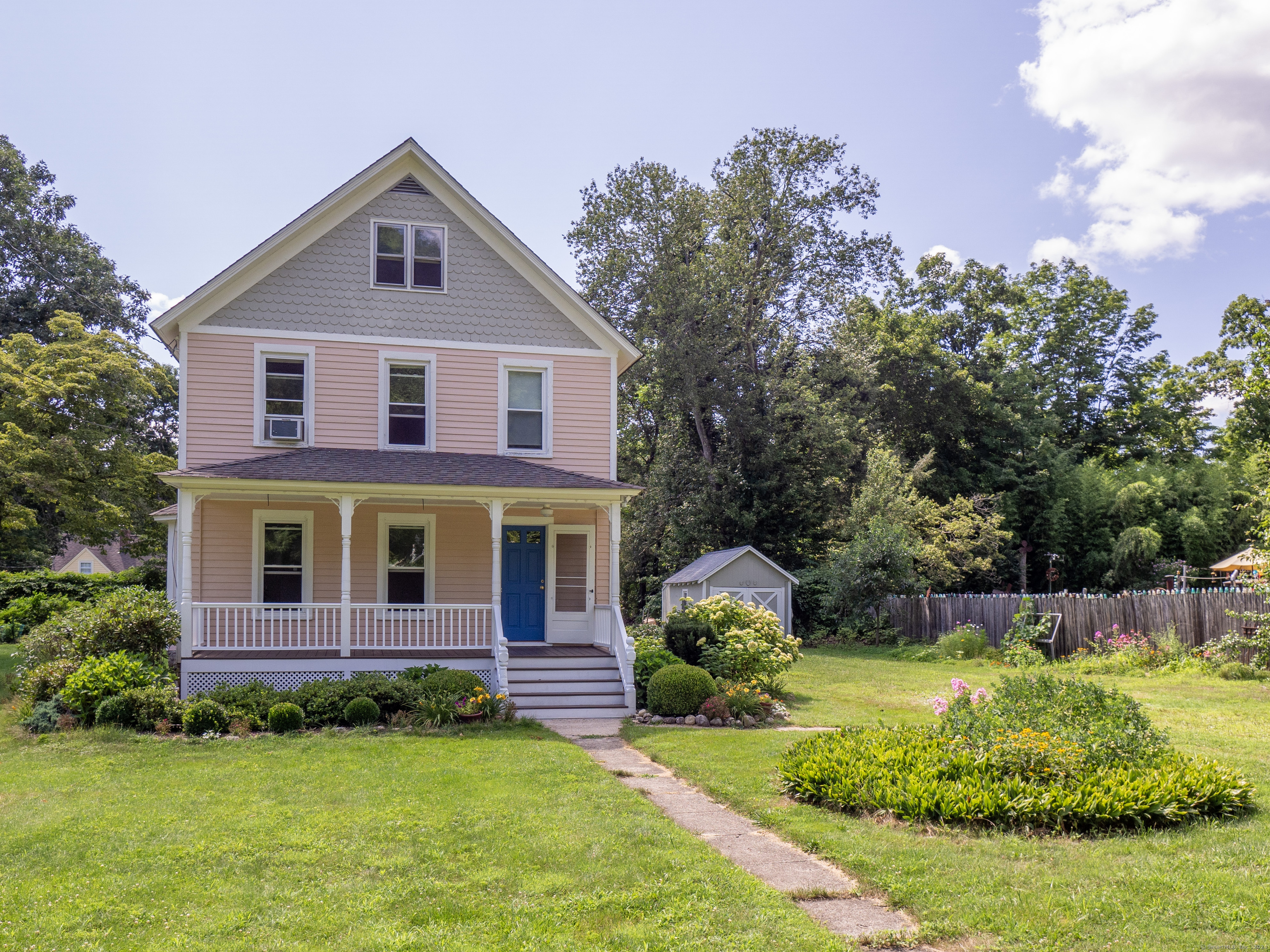 6 Maple, Weston, Connecticut 06883