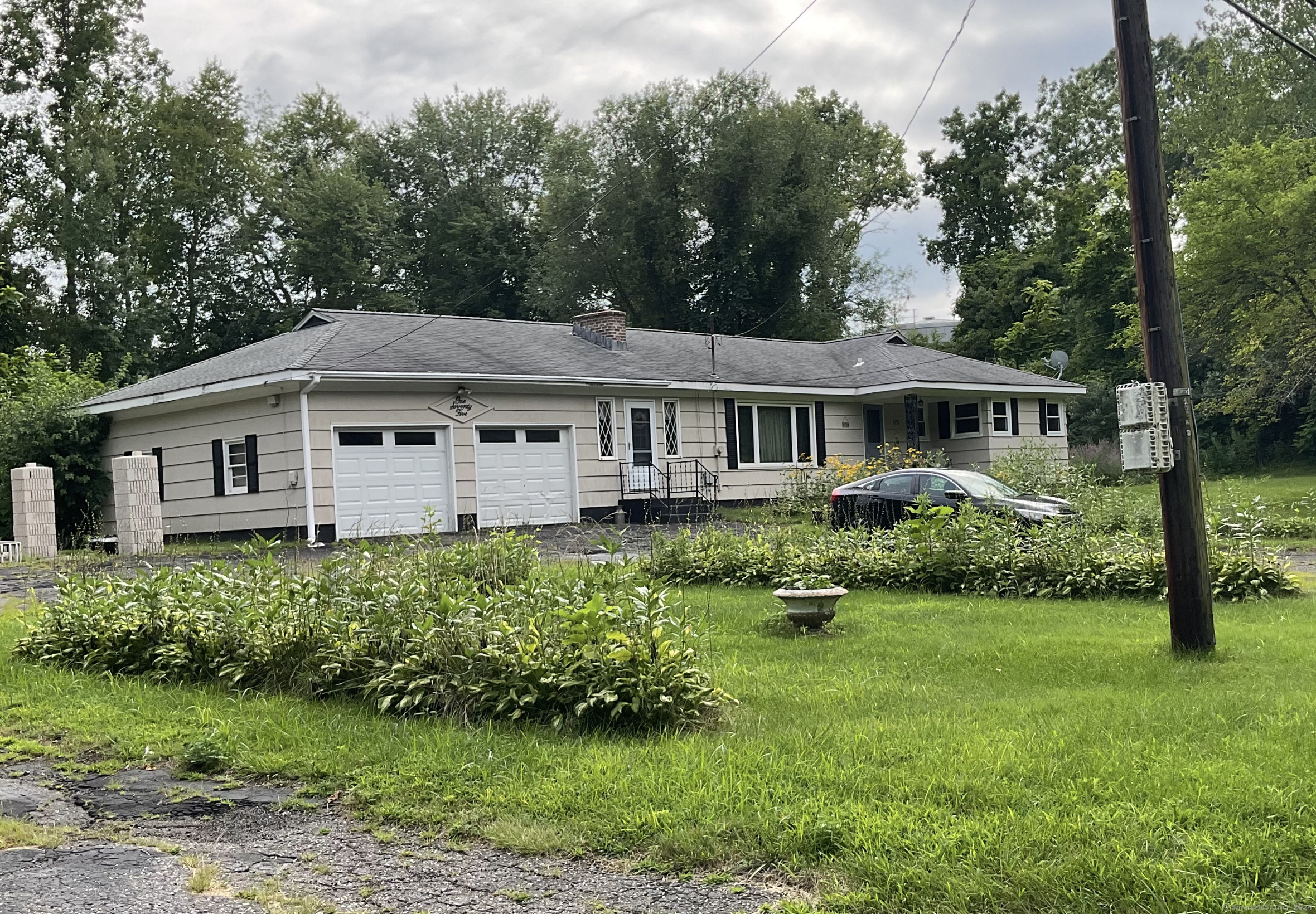 Coming soon: this 3-bedroom, 1, 332 sf. ranch has an open floor plan, plenty of natural lighting, and a large eat-in kitchen with all appliances included. There is also a huge 10'x25' breezeway, an attached 2-car garage, .83 acres and a private backyard, including the shed and classic covered bridge. The living room, bedrooms and hallway have wood floors while kitchen and bathroom have tile floors. There are also new windows in all the bedrooms (2022). Other features include fireplace in the living room, and ceiling fans in all the bedrooms, kitchen, and breezeway. There is a large basement 1, 332 sf. with laundry area (washer and dryer included), and newer oil furnace and hot water heater (2021). Excellent location and close to Day Hill Road, shops, restaurants, hotels, and Bradley Airport.