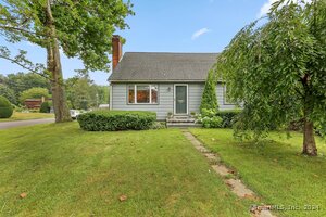 79 Newtown Avenue