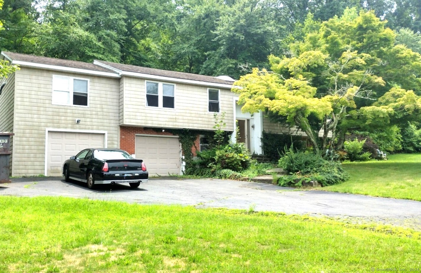 29 Heritage Hill, Branford, Connecticut 06405