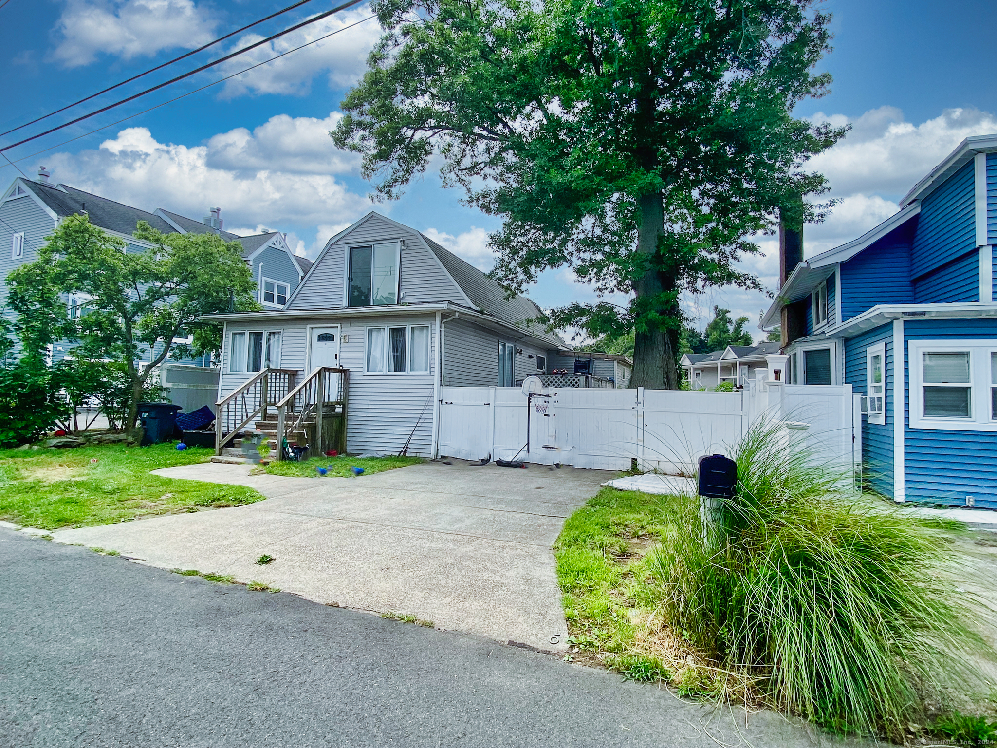 34 2nd Avenue East Haven CT