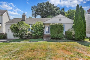 33 Barholm Avenue