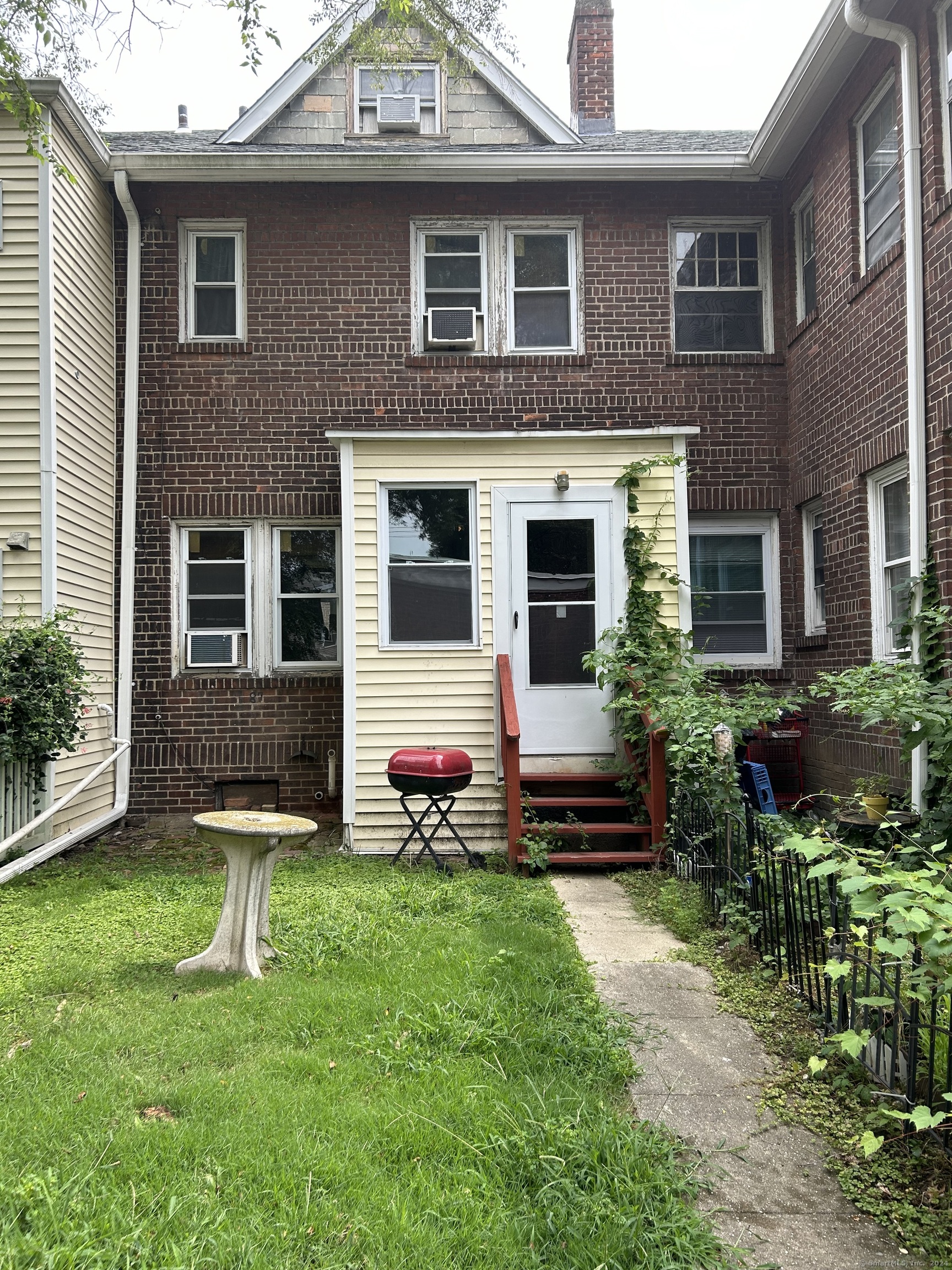 87 ALANSON, Bridgeport, Connecticut 06607