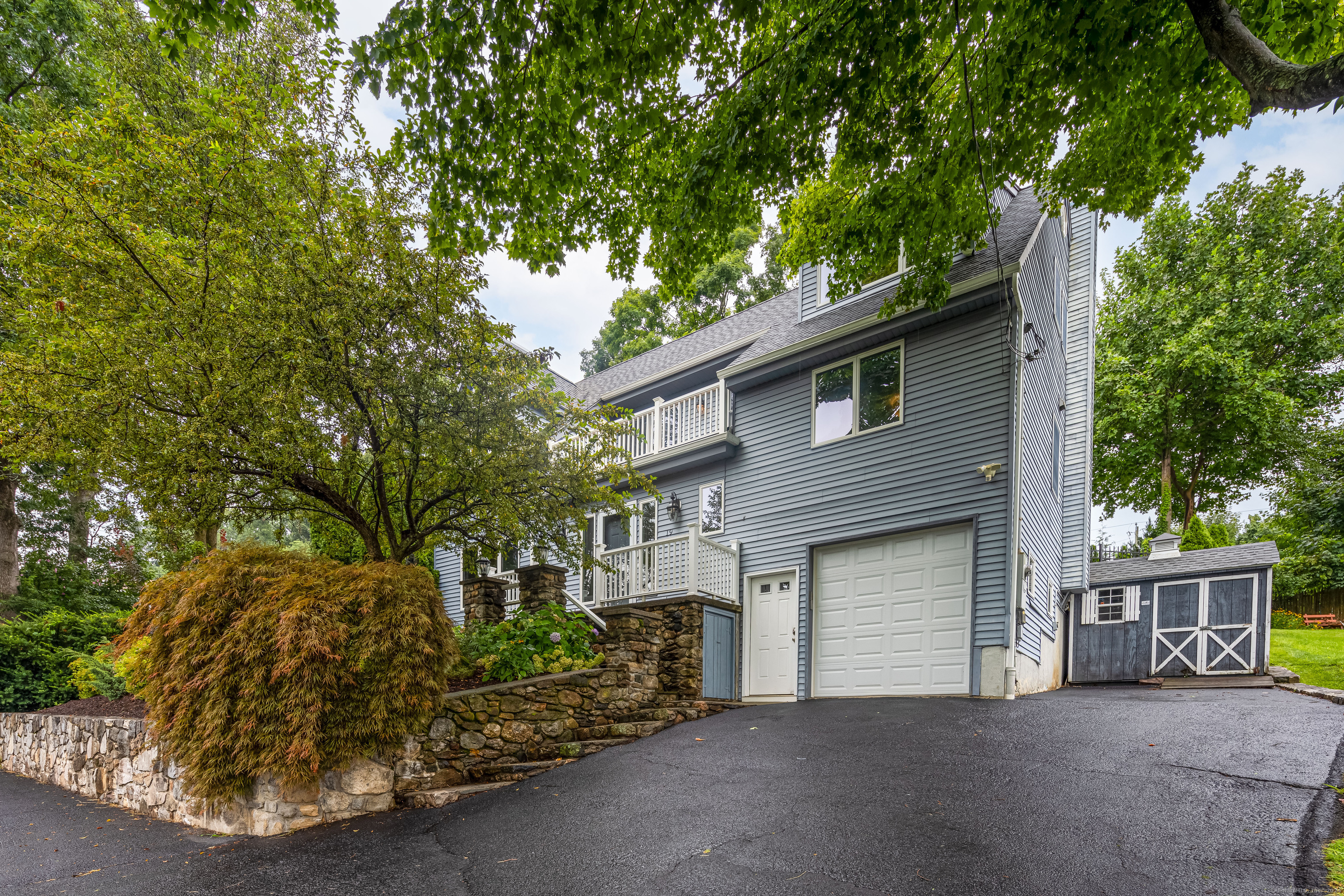 19 Mountain View, Brookfield, Connecticut 06804