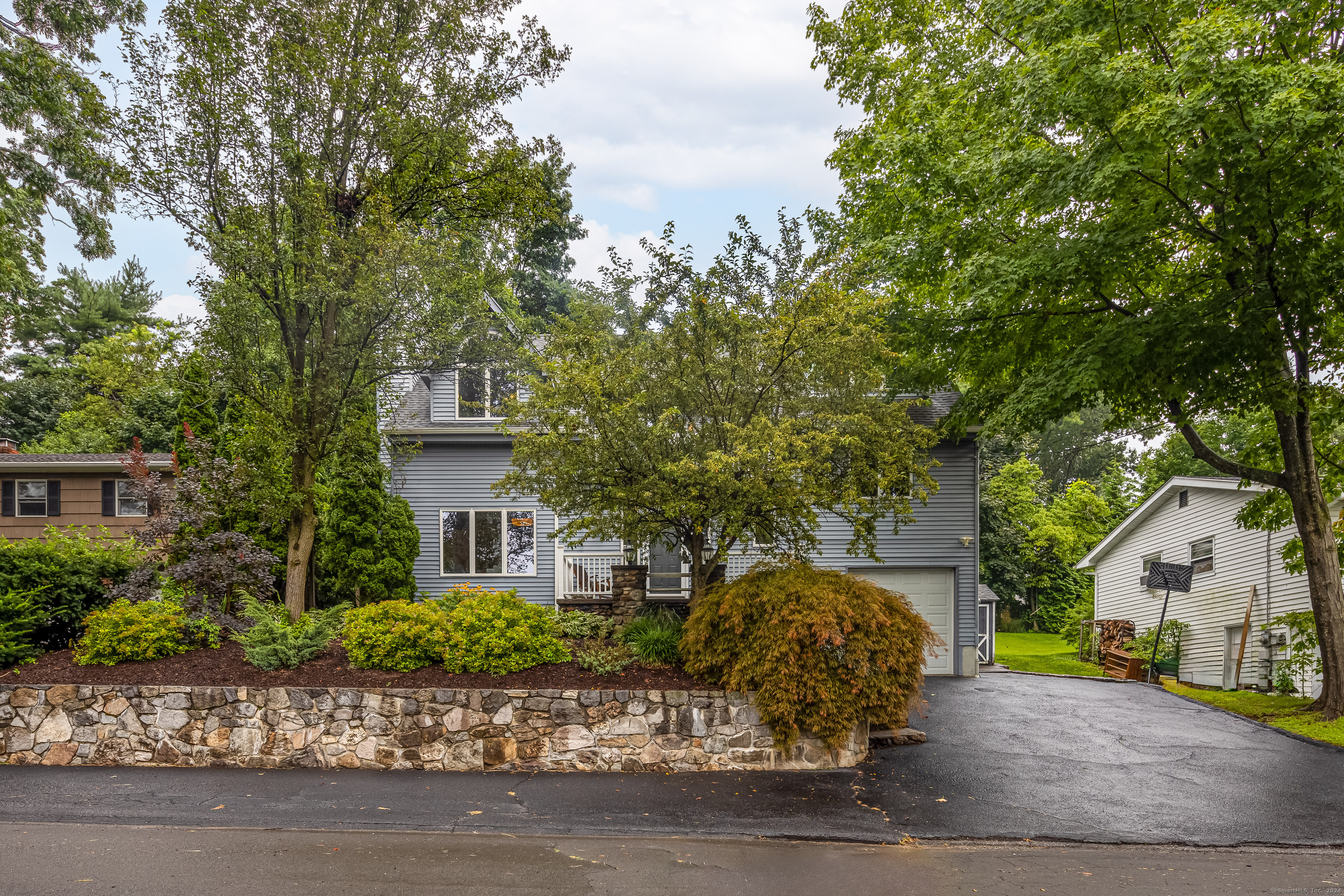 19 Mountain View, Brookfield, Connecticut 06804