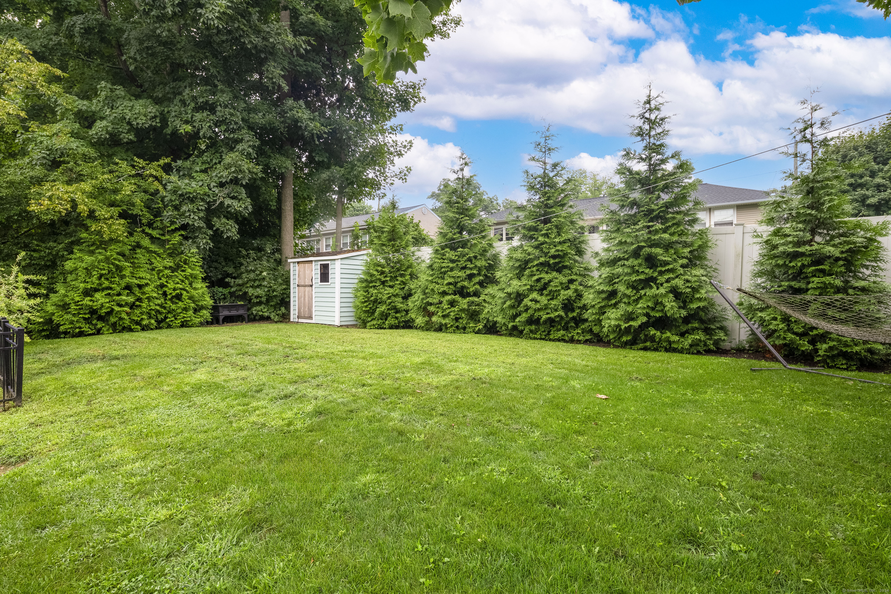 19 Mountain View, Brookfield, Connecticut 06804