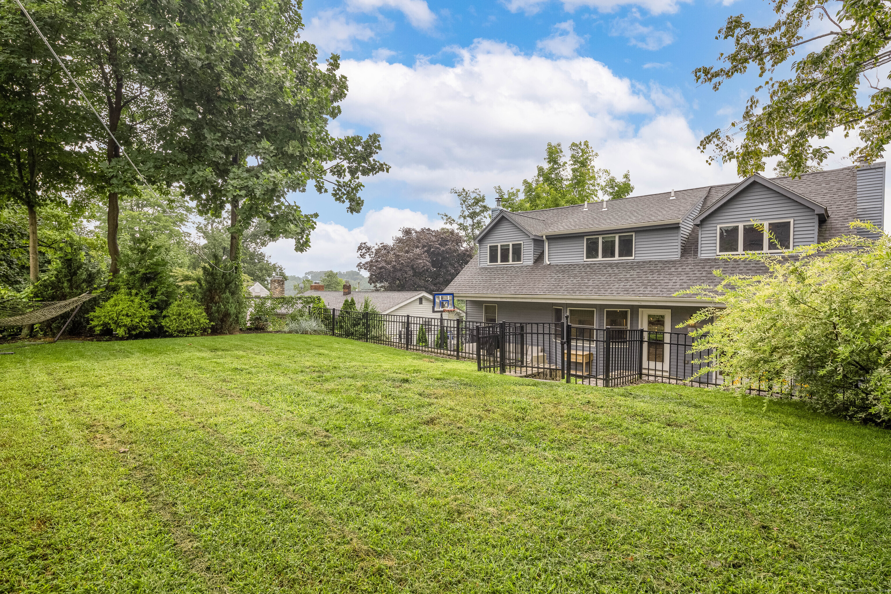 19 Mountain View, Brookfield, Connecticut 06804