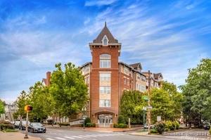 35 Broad Street, Unit 105
