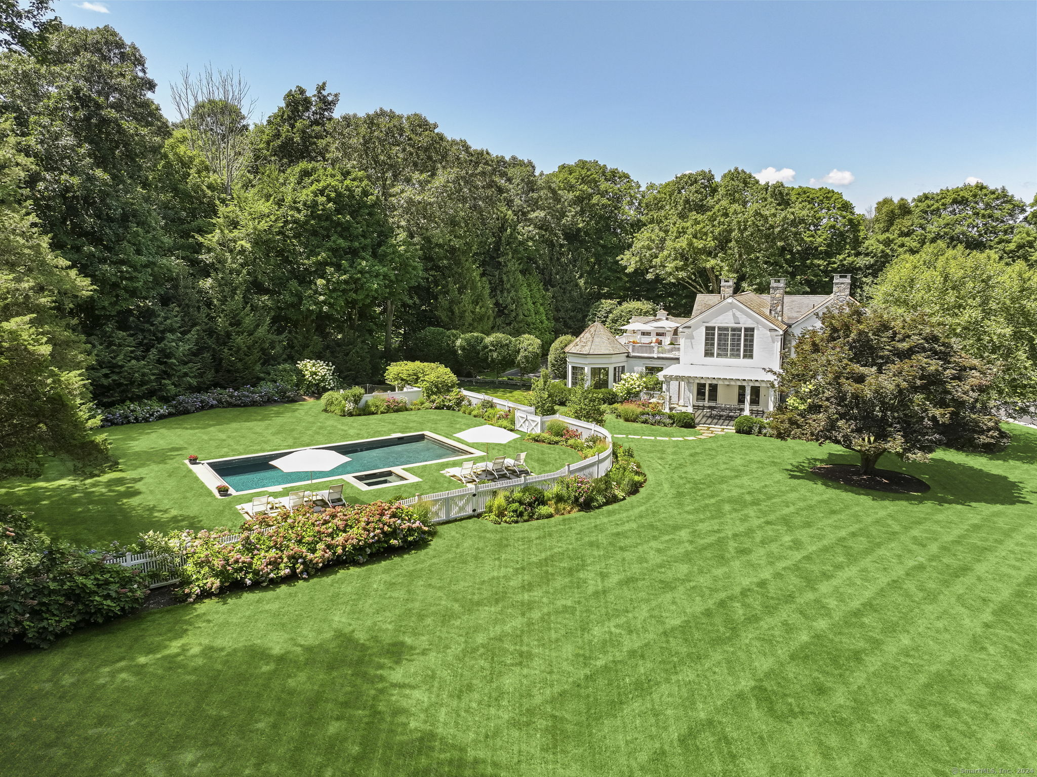 583 Silvermine, New Canaan, Connecticut 06840