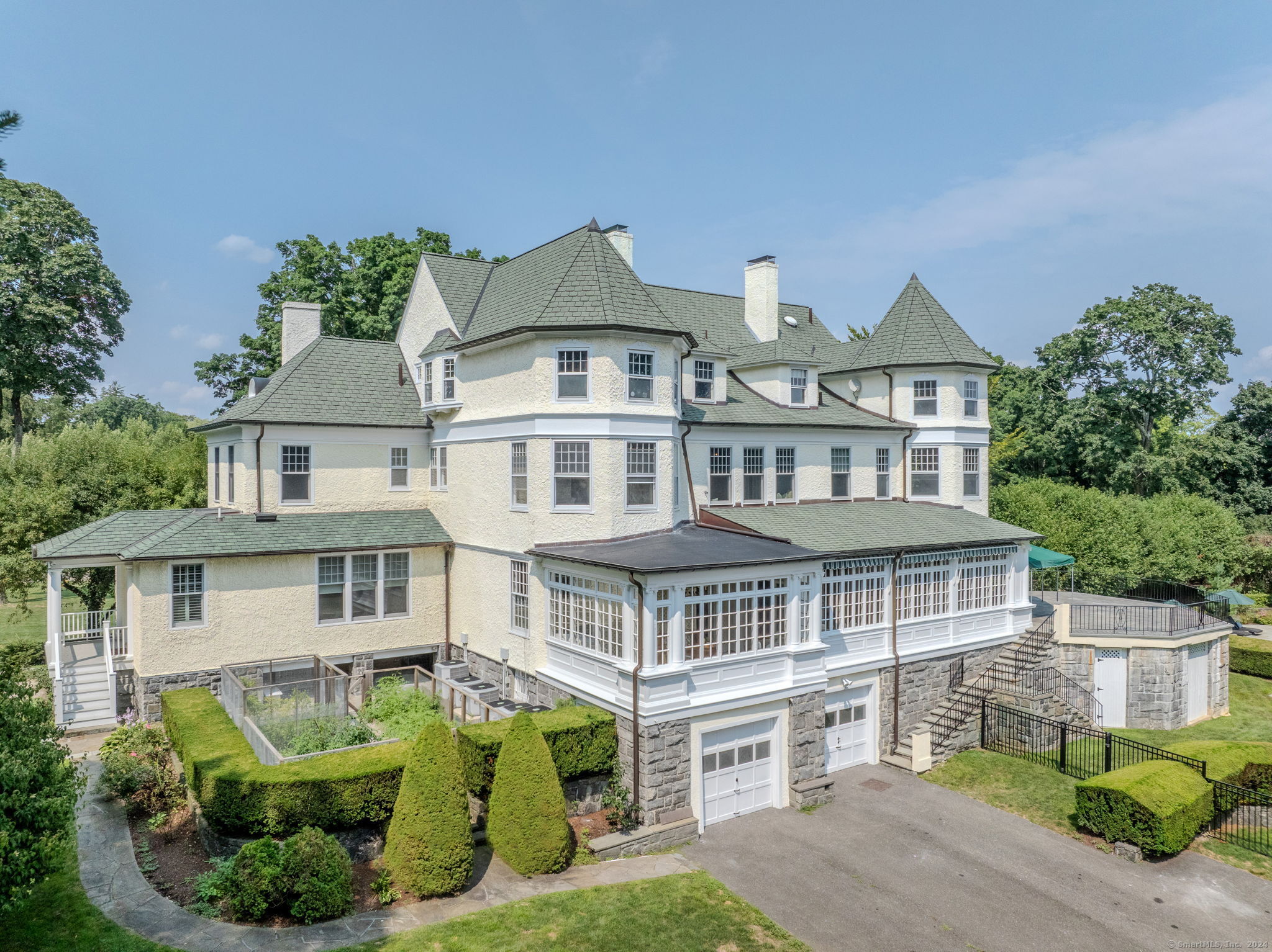 14 Meadow, Greenwich, Connecticut 06831