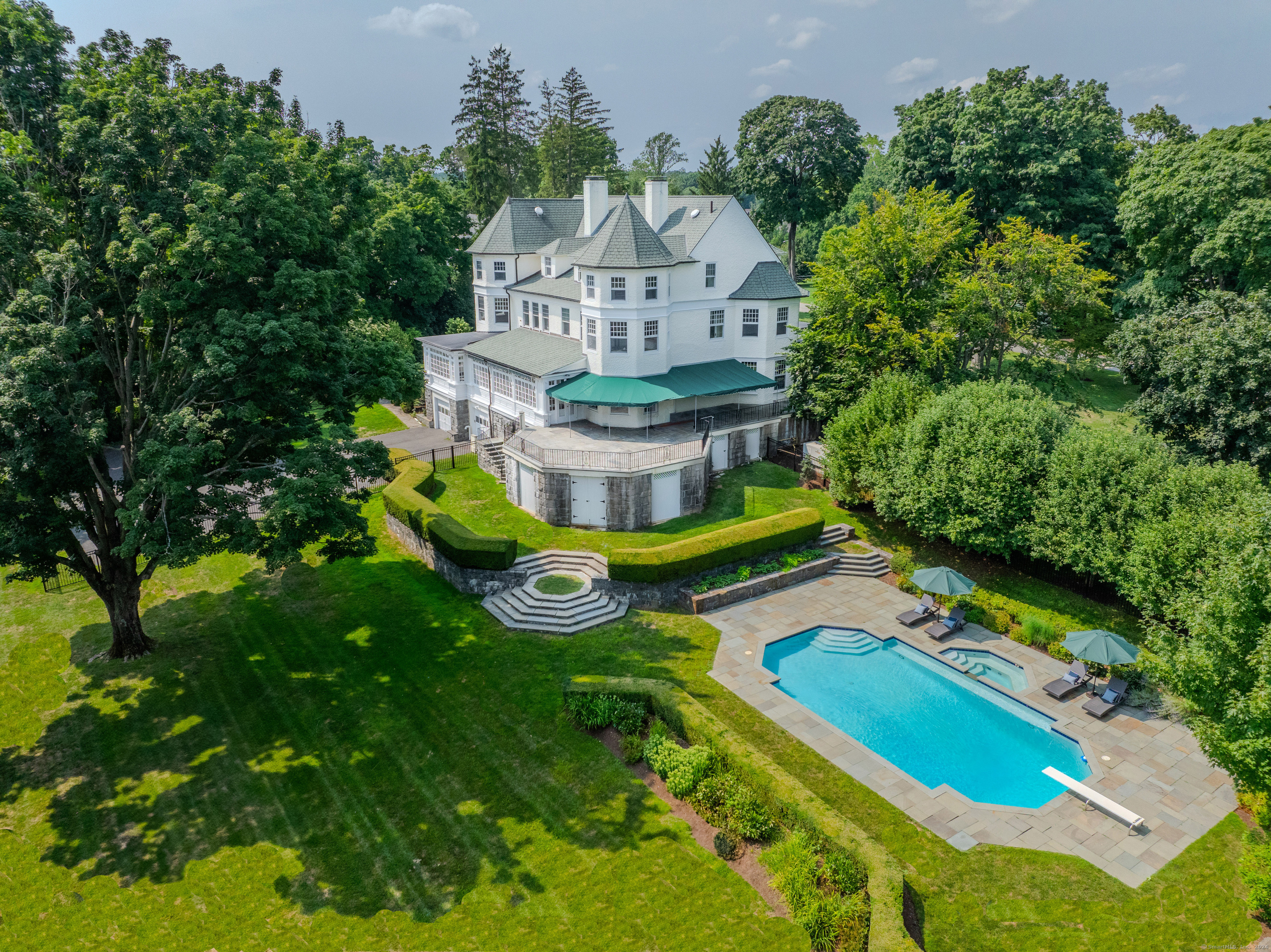 14 Meadow, Greenwich, Connecticut 06831