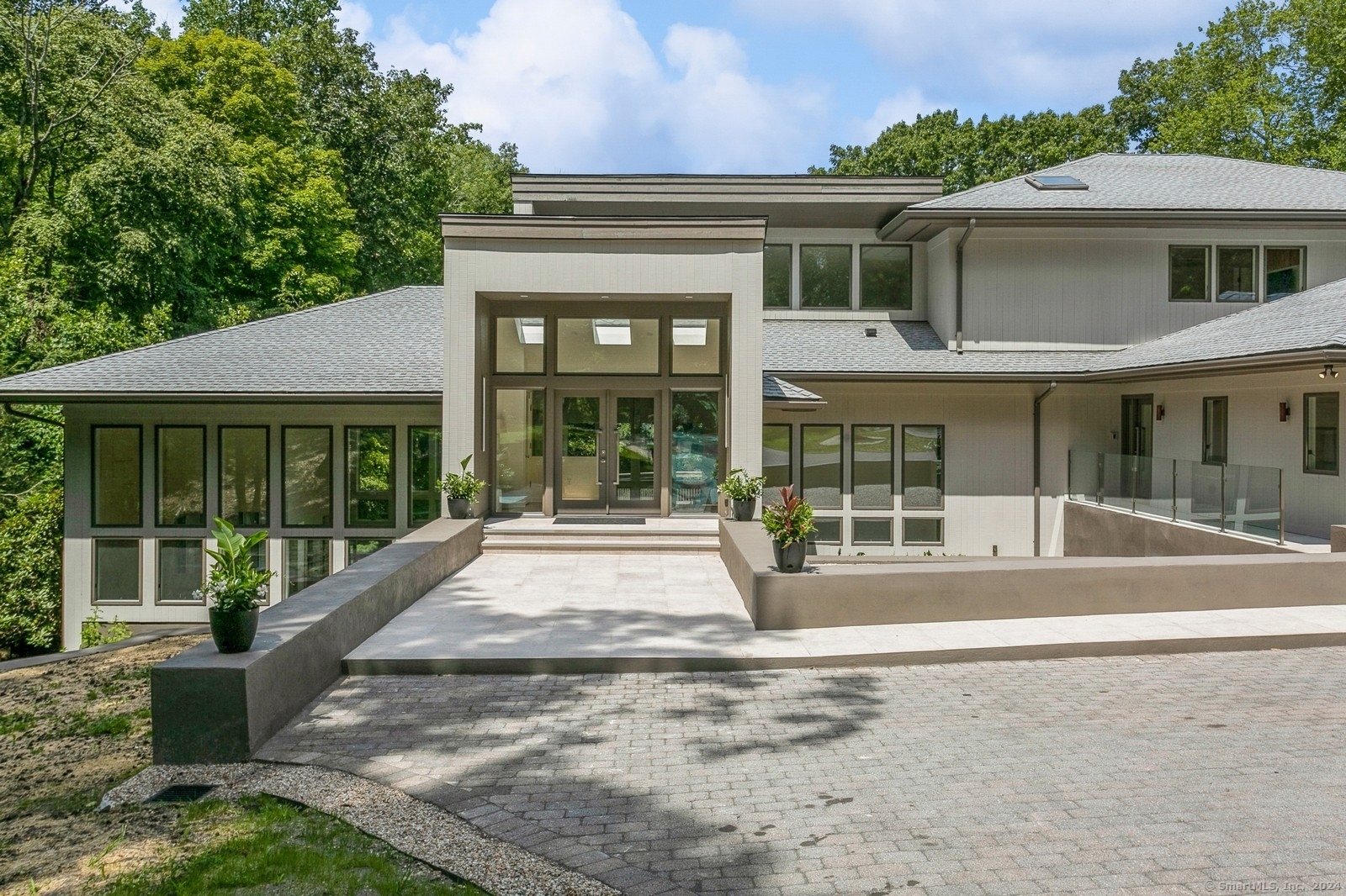 69 Taconic, Greenwich, Connecticut 06831