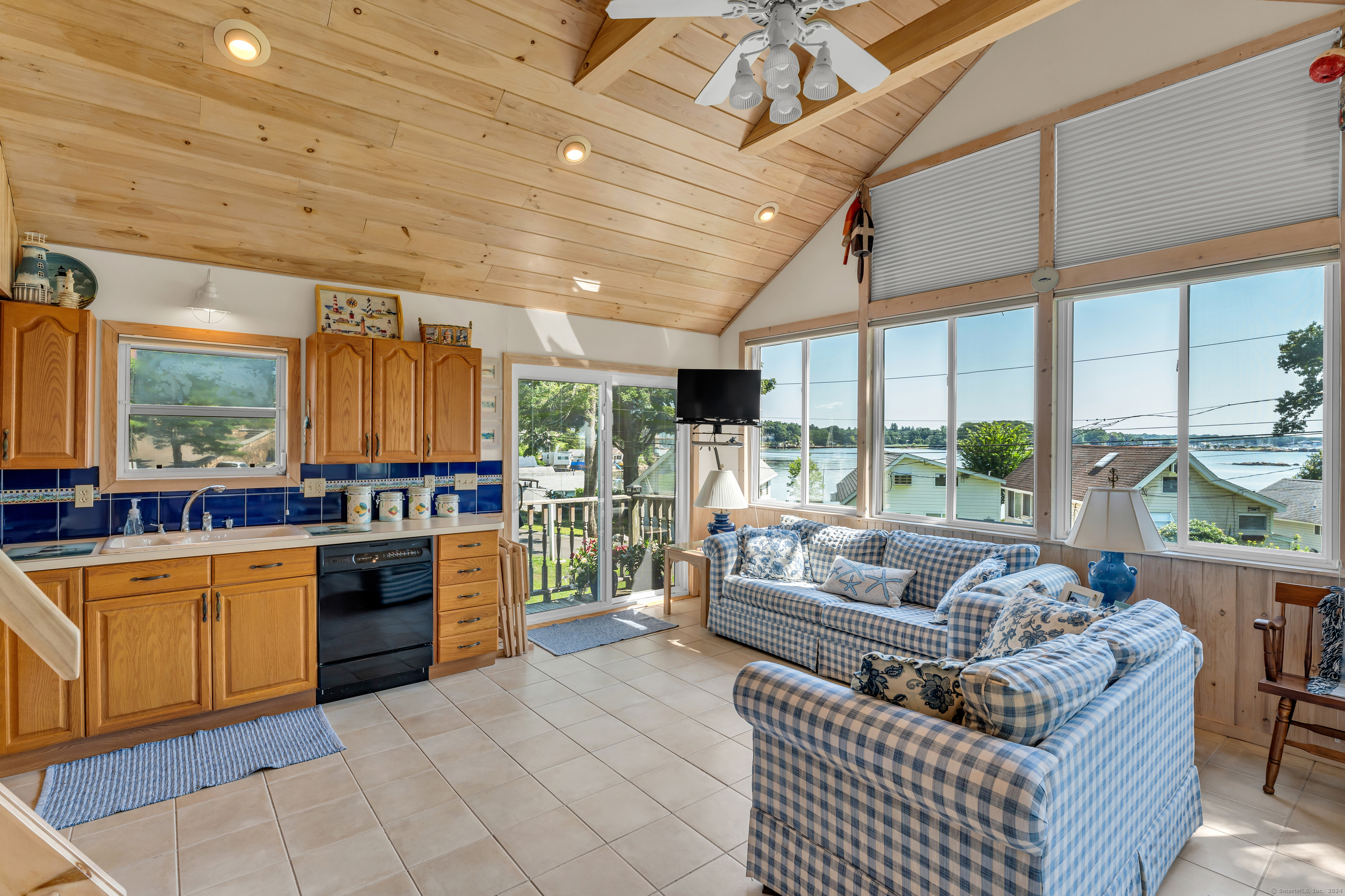 18 Lanphiers Cove, Branford, Connecticut 06405