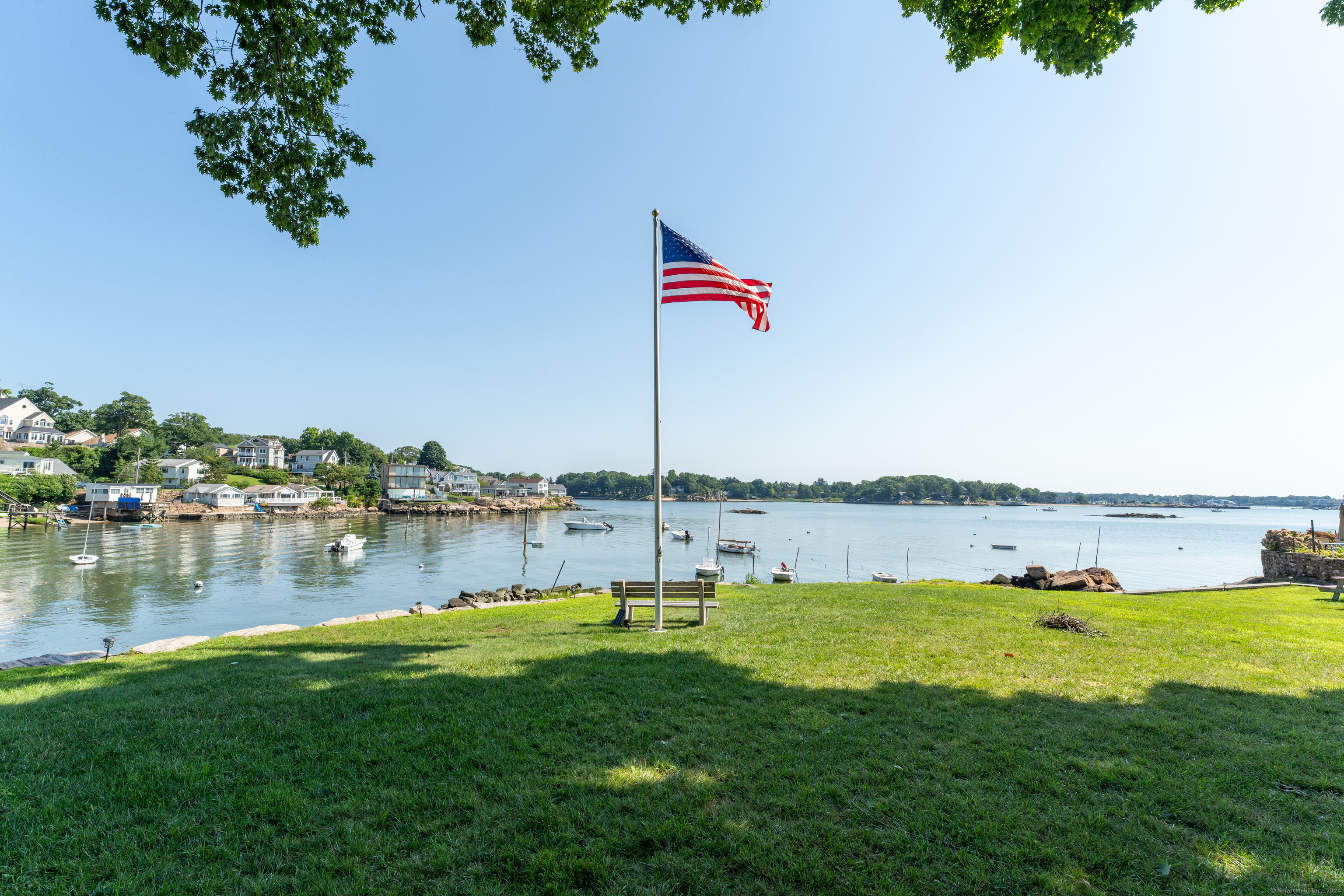 18 Lanphiers Cove, Branford, Connecticut 06405