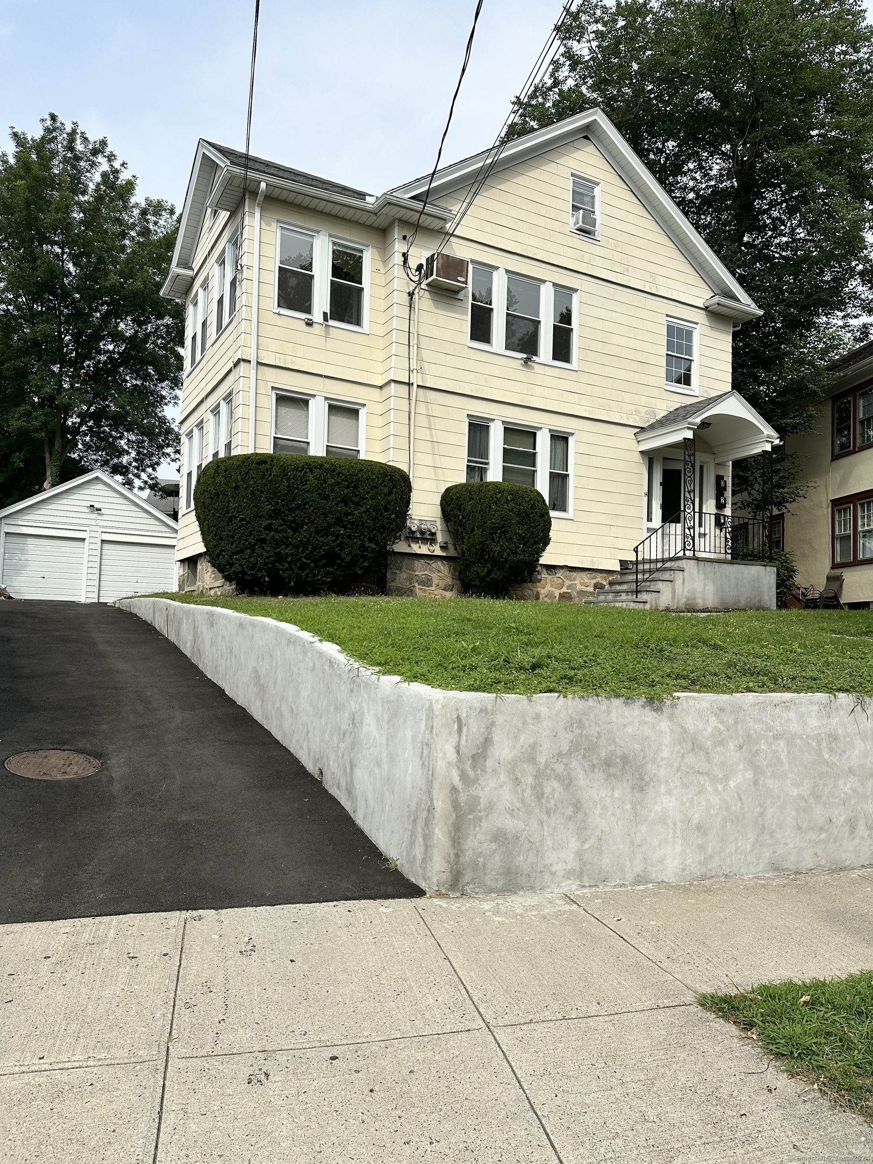 14 Mayflower Avenue, Stamford, Connecticut photo 1