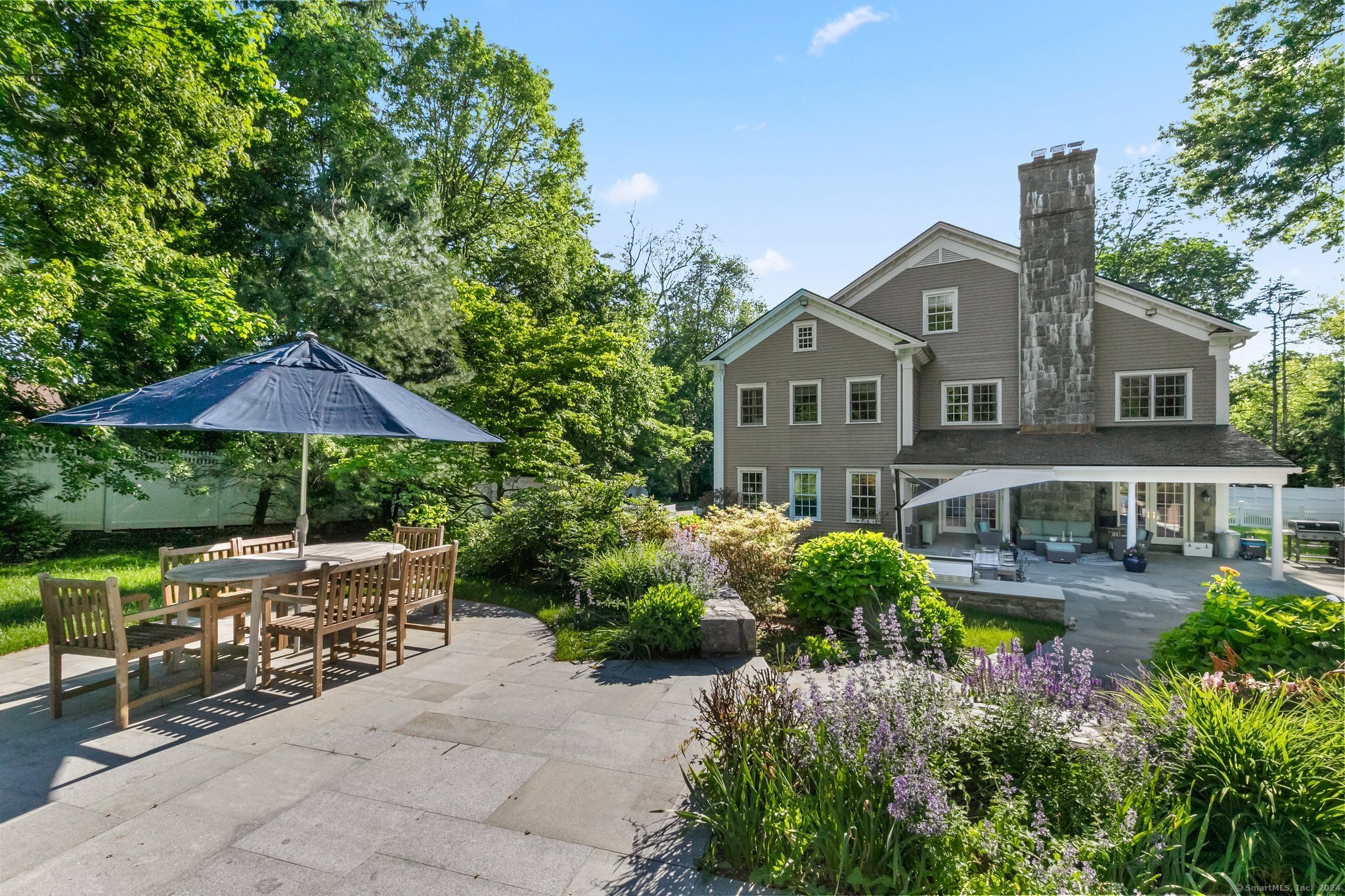 851 Lake, Greenwich, Connecticut 06831