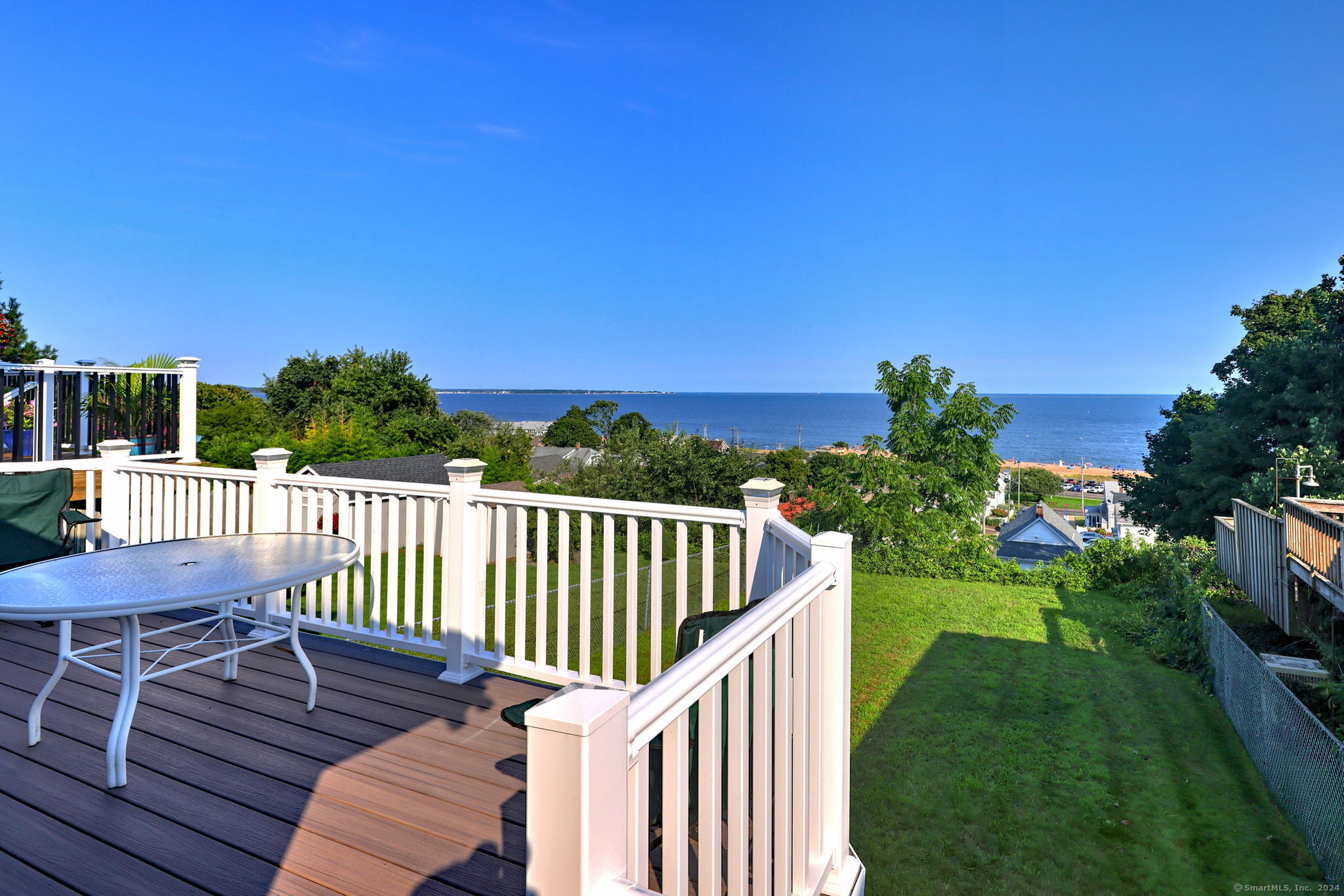 31 Crest, West Haven, Connecticut 06516