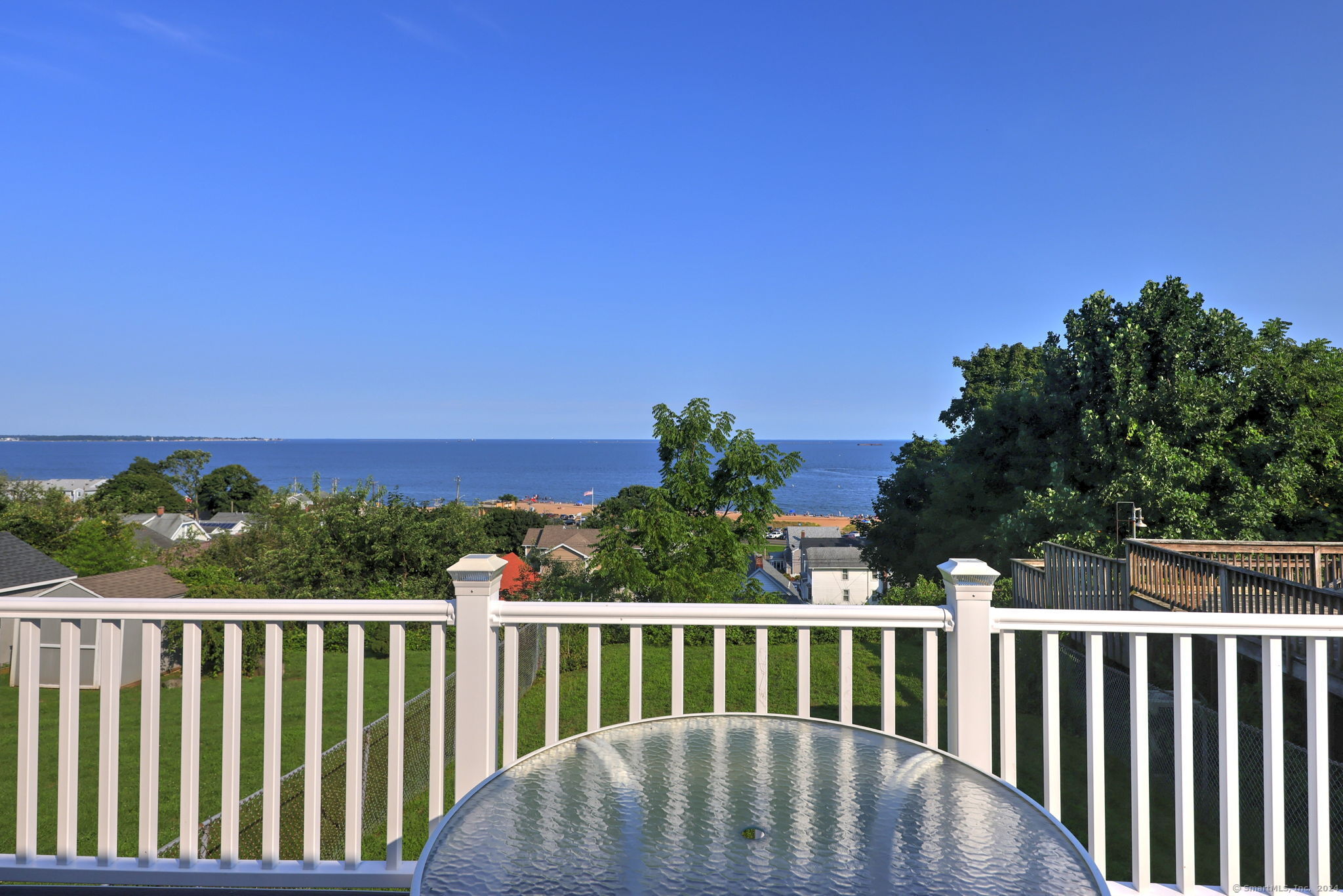 31 Crest, West Haven, Connecticut 06516