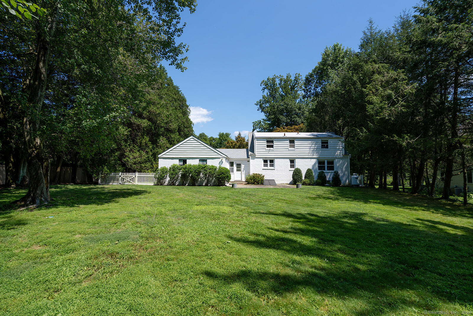 30 Parade Hill, New Canaan, Connecticut 06840