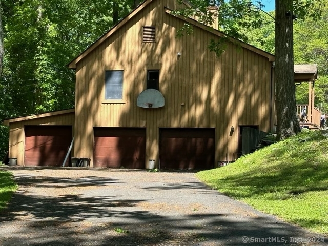 202 Crane Hollow, Bethlehem, Connecticut 06751