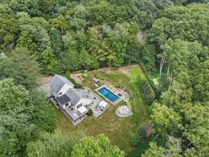 8 Lehn Farm Road