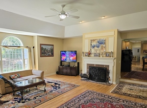 Homes for sale in Woodbury, CT | 16 Gate Post Ln, Woodbury, CT 06798 | MLS# 24039243