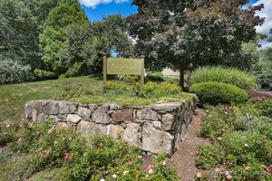 114 Ledgebrook Drive, Unit 114