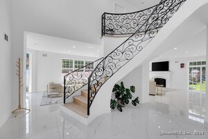 Homes for sale in Stamford, CT | 14 Barmore Dr, Stamford, CT 06905 | MLS# 24039965