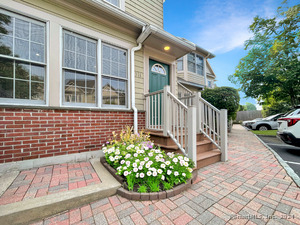 81 Locust Avenue, Unit APT 311
