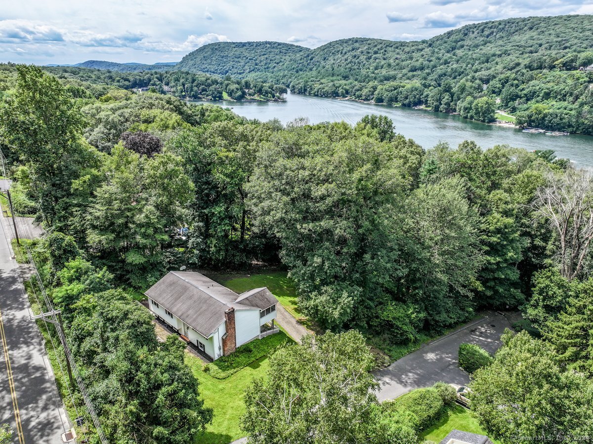 254 Candlewood Lake, New Milford, Connecticut 06776