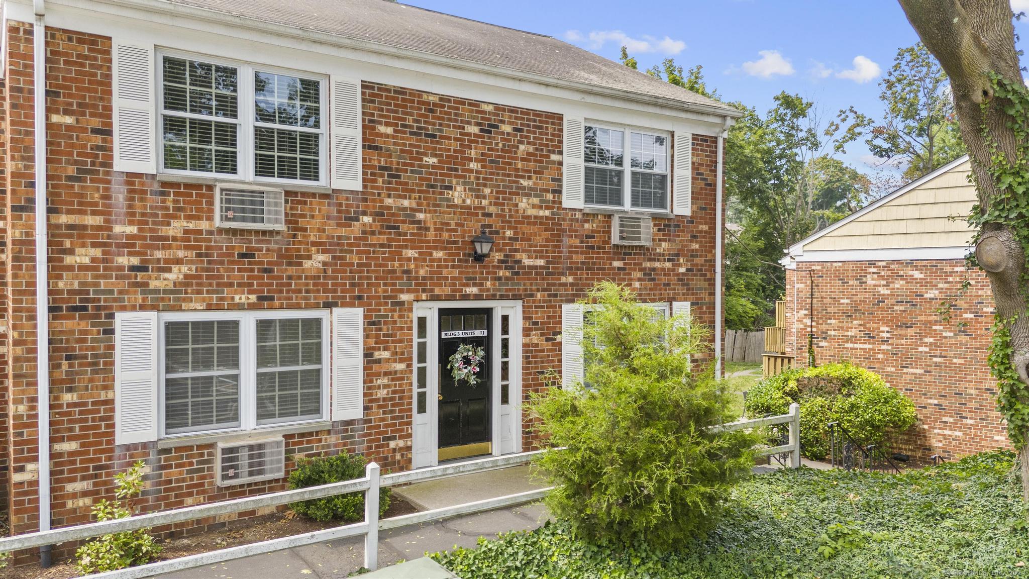 287 Hamilton Avenue, Stamford, Connecticut photo 1