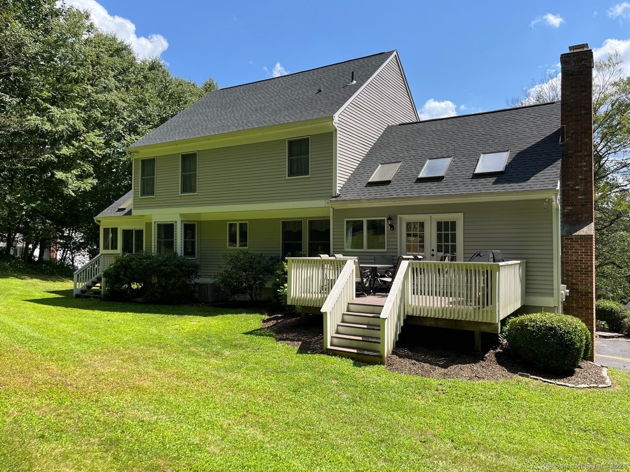 402 High Ridge, Southbury, Connecticut 06488