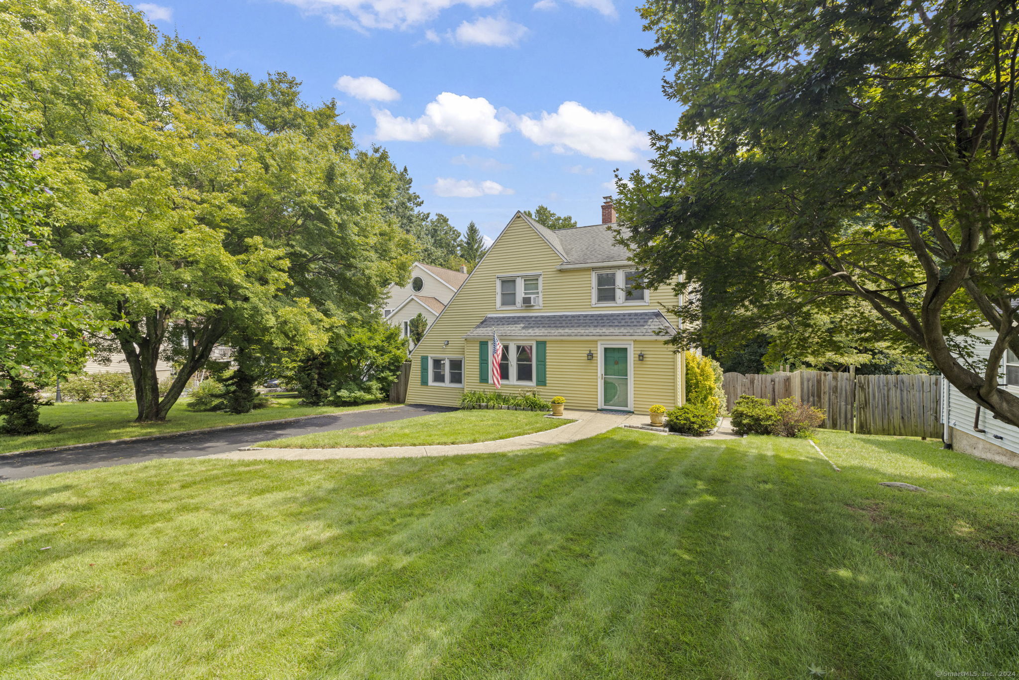 83 Courtland Hill, Stamford, Connecticut 06906