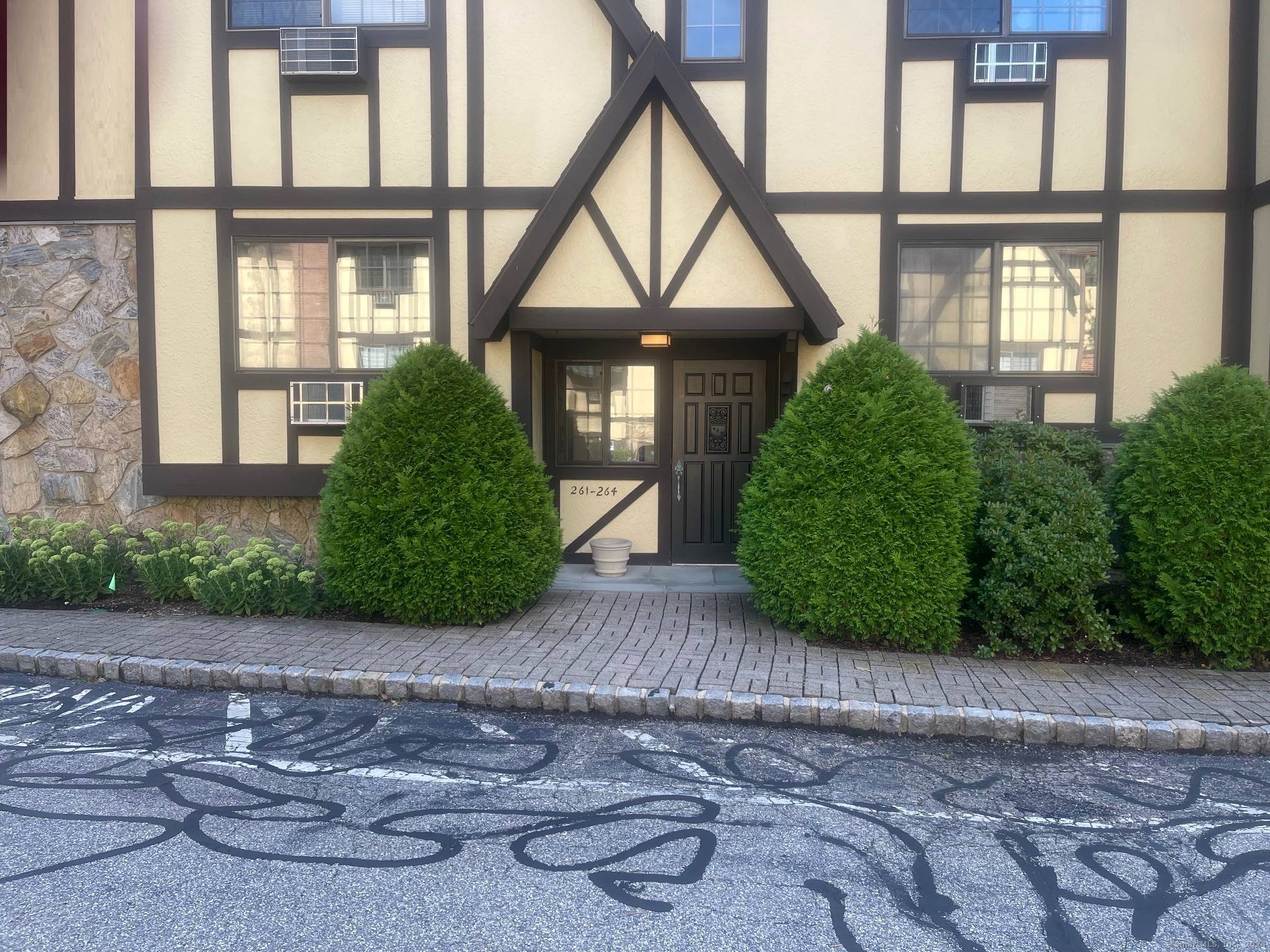 50 Aiken Street, Norwalk, Connecticut photo 1