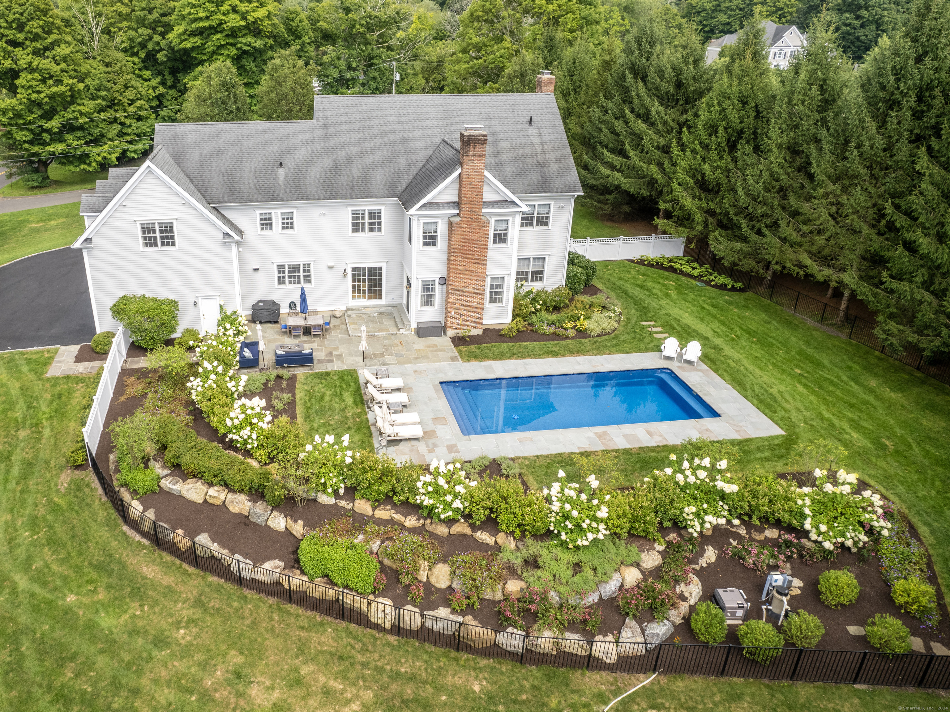 6 Powderhorn, Ridgefield, Connecticut 06877