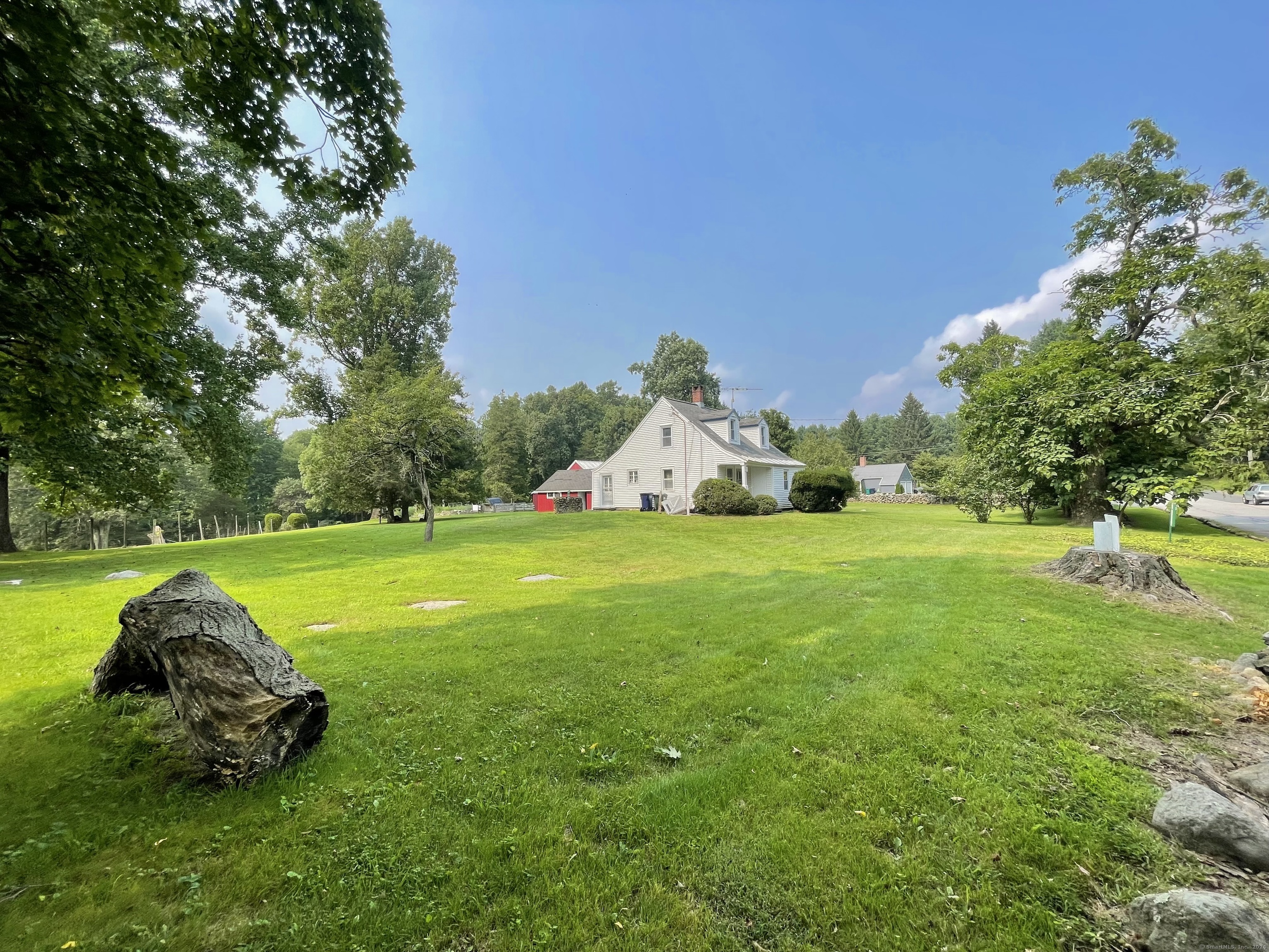 124 Bungay, Seymour, Connecticut 06483