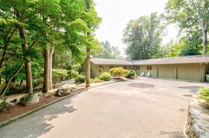 28 Spring Valley Road