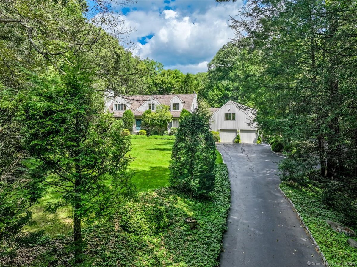 13 Deerfield, Brookfield, Connecticut 06804