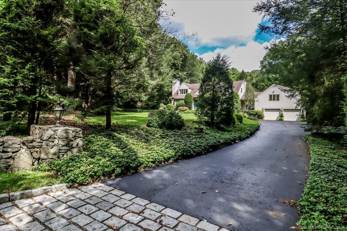 13 Deerfield, Brookfield, Connecticut 06804