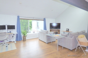 2 Cottonwood Lane, Unit 2