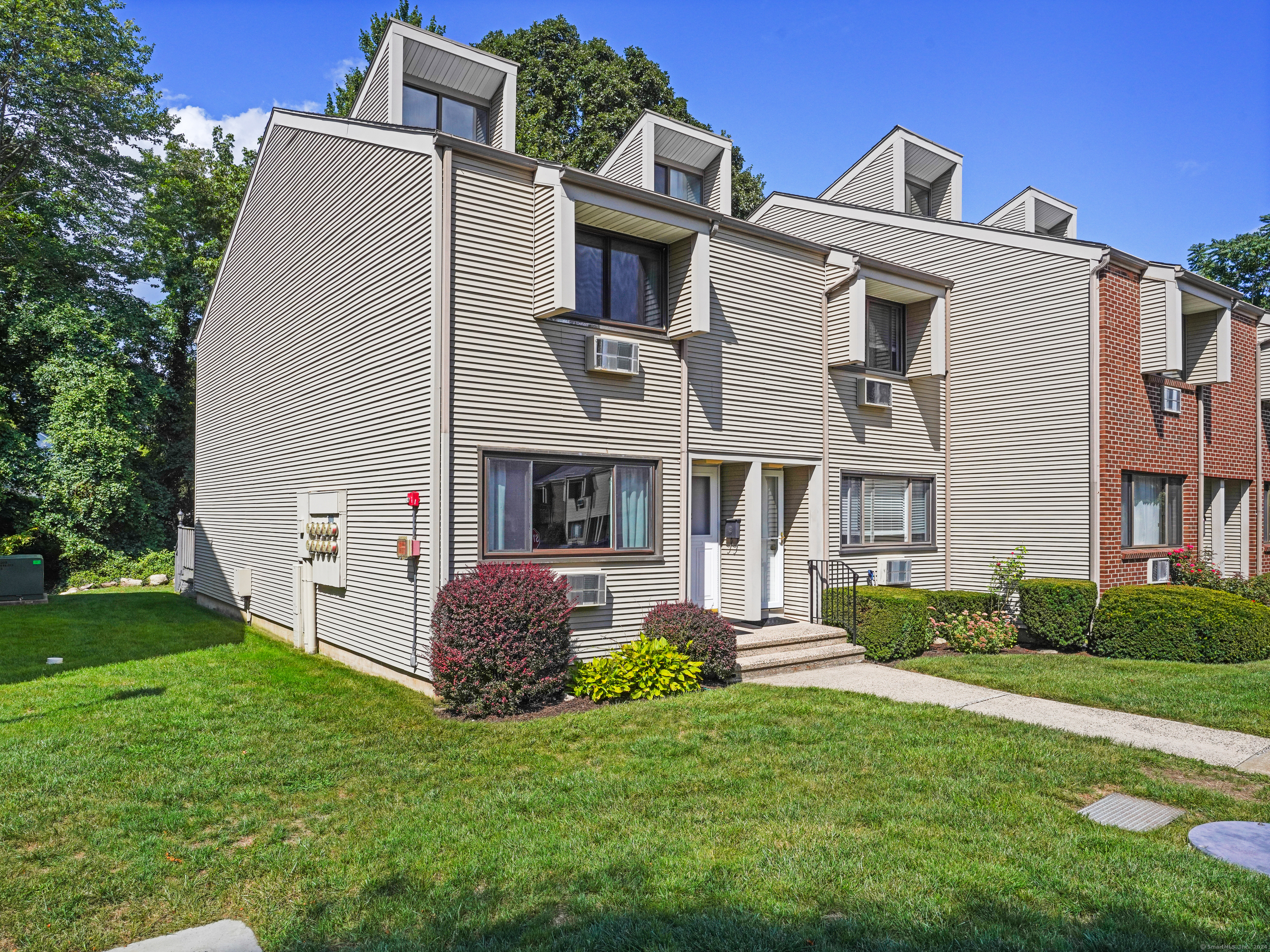 168 Belltown Road, Stamford, Connecticut photo 1